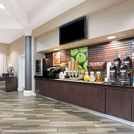 La Quinta By Wyndham Birmingham Хоумууд Екстериор снимка