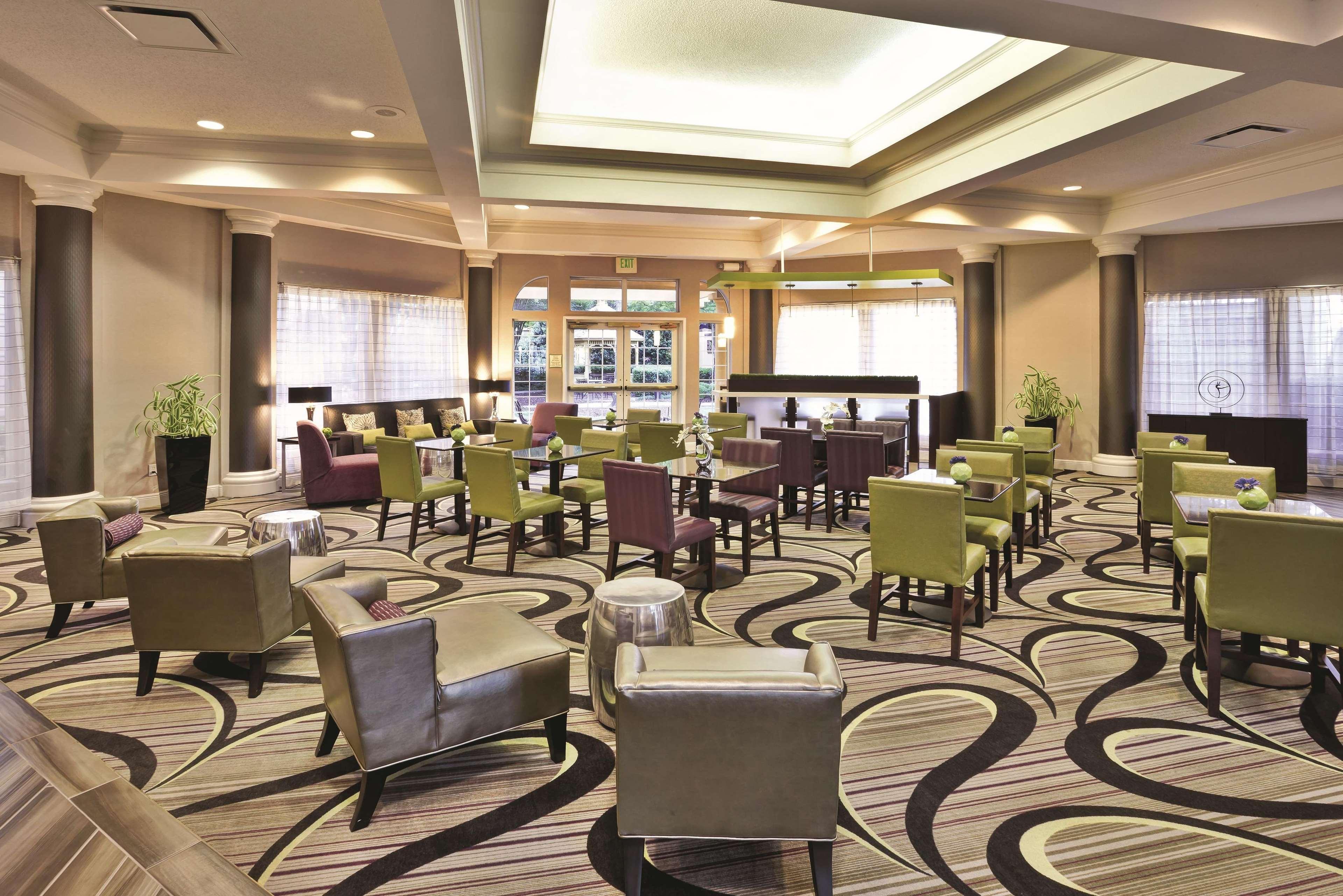 La Quinta By Wyndham Birmingham Хоумууд Екстериор снимка