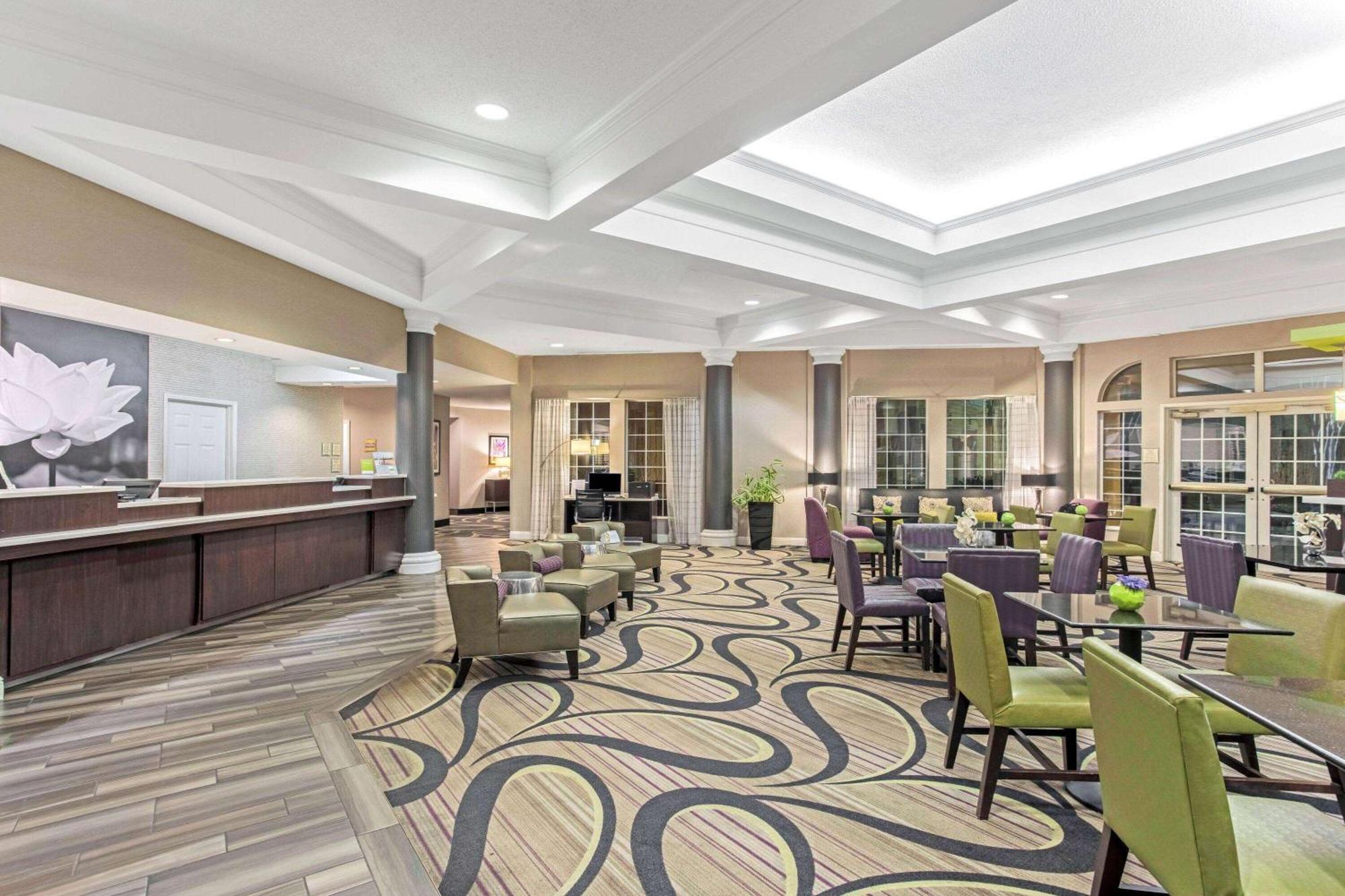 La Quinta By Wyndham Birmingham Хоумууд Екстериор снимка