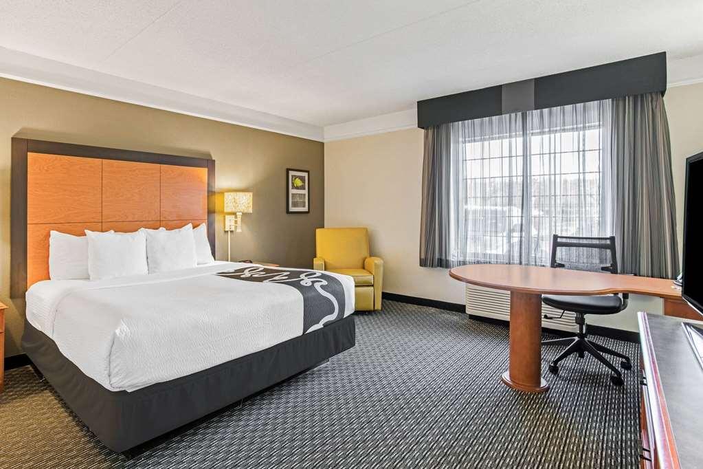 La Quinta By Wyndham Birmingham Хоумууд Стая снимка